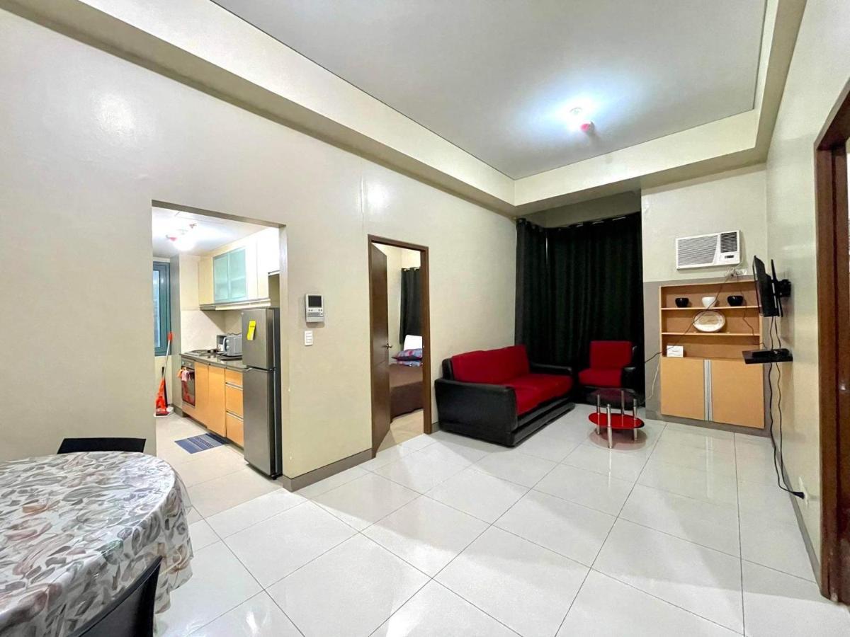 Lovely 2 Bed Room Condo Infront Of Naia Terminal 3 Manila Exterior photo